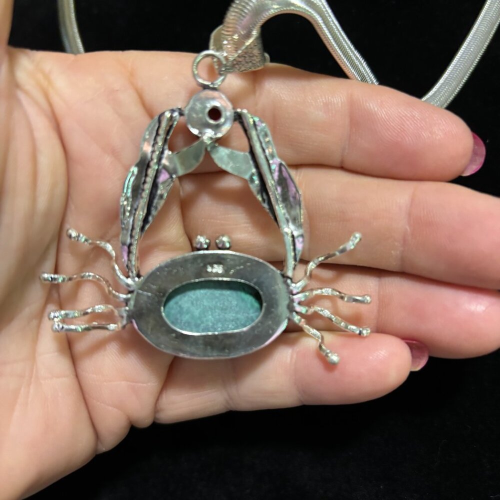 Malachite and Coral Crab Necklace, I just love this necklace! - Picture 4 of 4